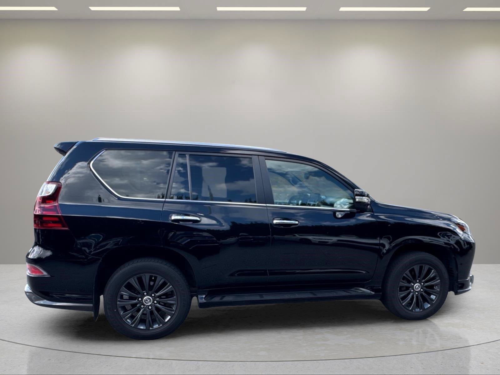 Used 2022 Lexus GX 460 Luxury w/ Sport Design Package AWD/4WD image 6