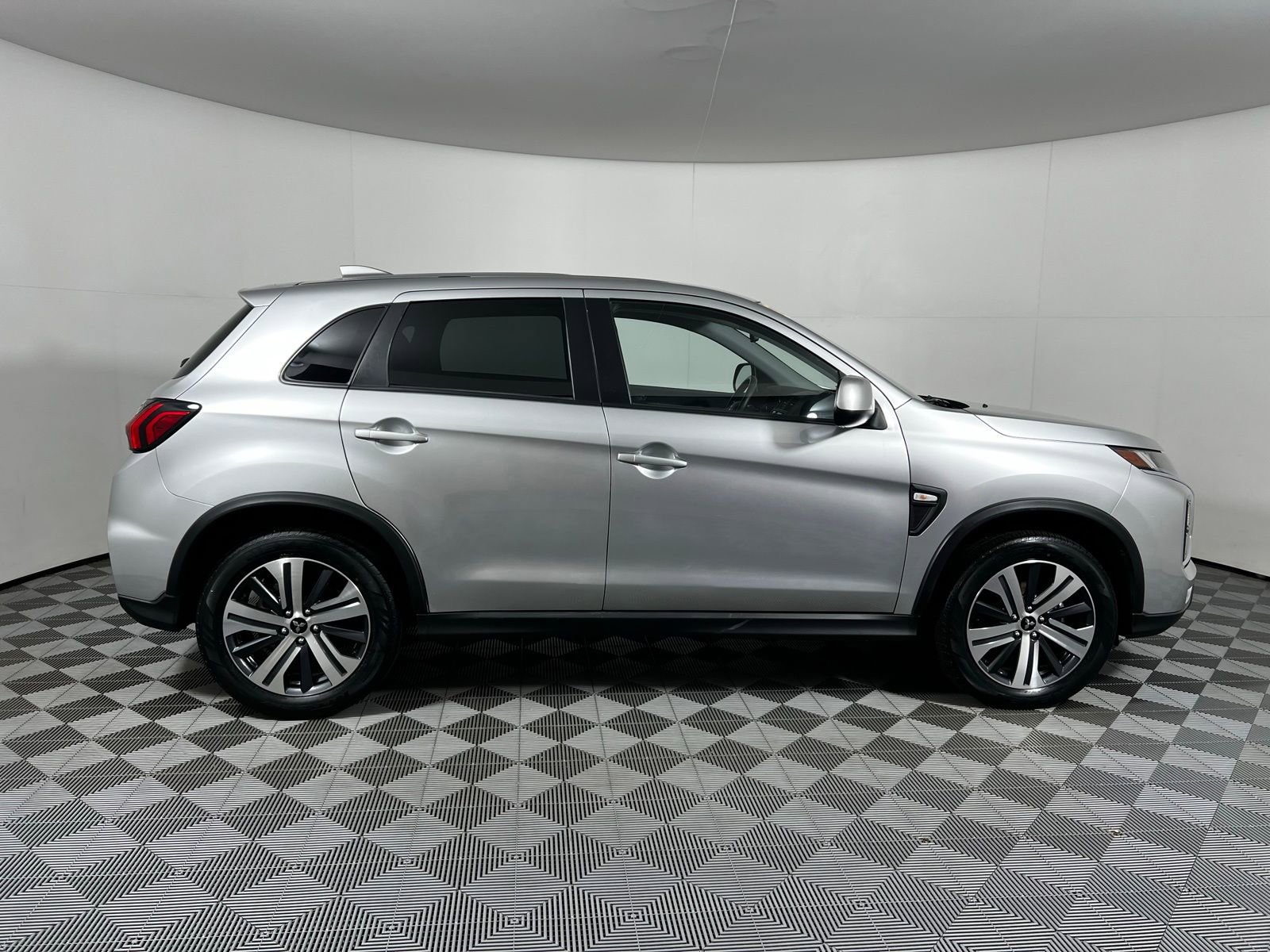 Used 2024 Mitsubishi Outlander Sport ES image 4