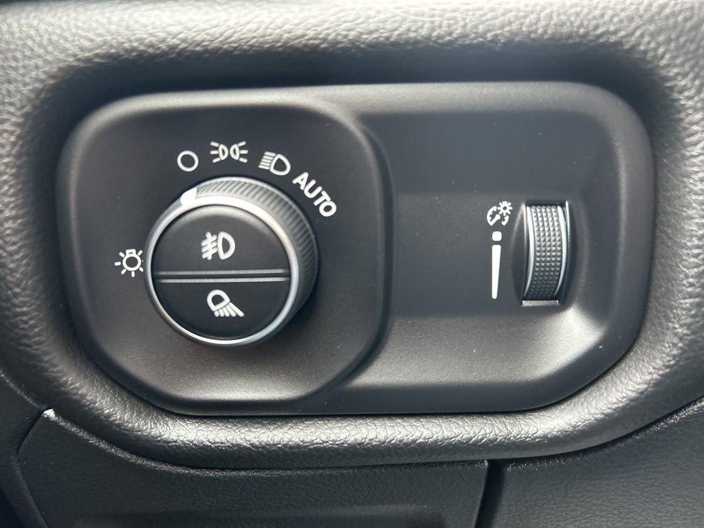 Used 2023 RAM 1500 Big Horn AWD/4WD image 19