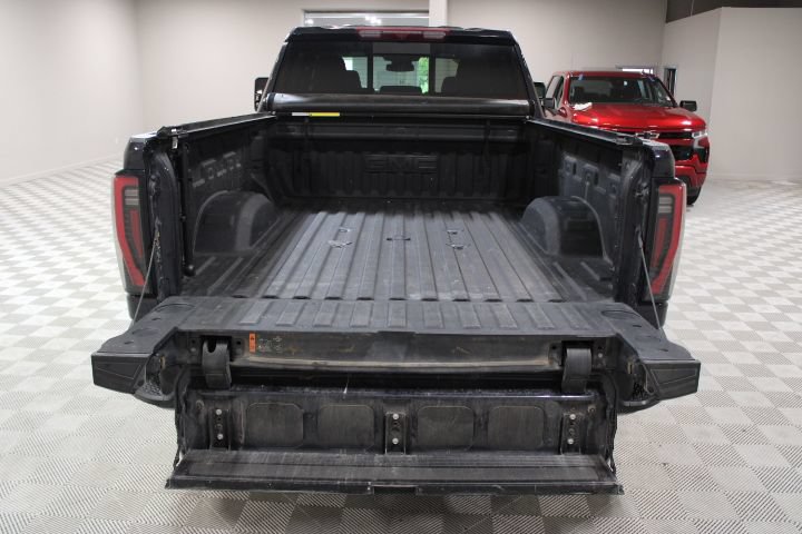 Used 2025 GMC Sierra 2500 AT4 AWD/4WD image 14