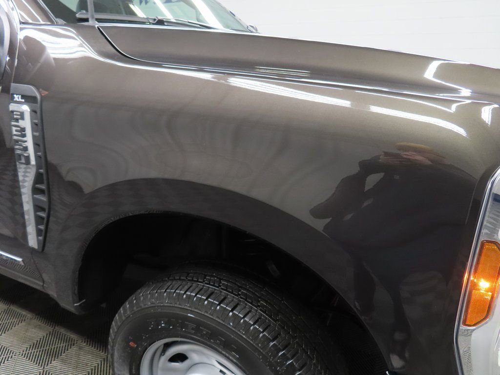 Used 2024 Ford F350 XL AWD/4WD image 31