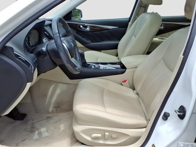 Certified 2018 INFINITI Q50 Luxe w/ Essential Package (3.0T Luxe) AWD/4WD image 4