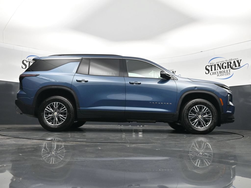 Used 2026 Chevrolet Traverse LT FWD image 36