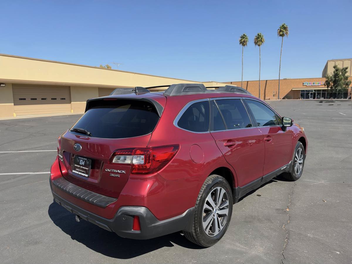 Used 2018 Subaru Outback 3.6R Limited AWD/4WD image 7