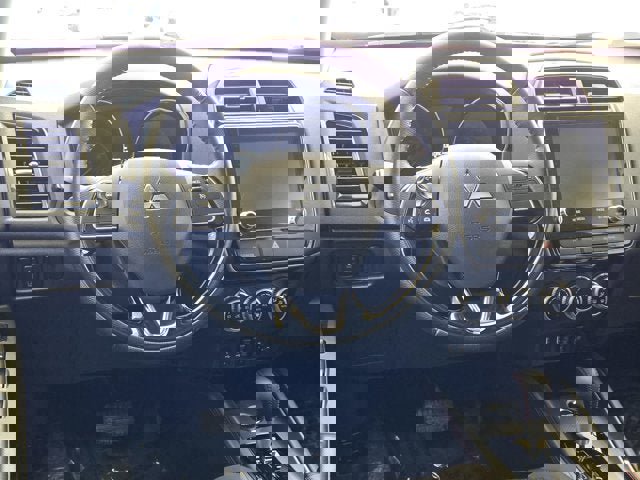 Used 2023 Mitsubishi Outlander Sport LE image 17