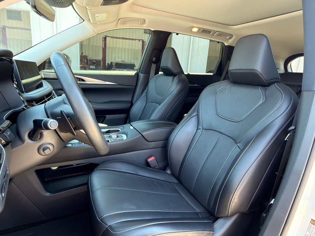 Used 2024 INFINITI QX60 Luxe image 11