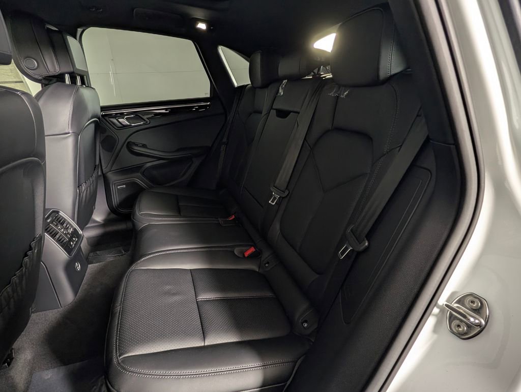 New 2026 Porsche Macan AWD/4WD image 26