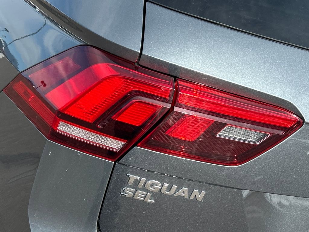 Used 2019 Volkswagen Tiguan SEL Premium R-Line w/ 3rd Row Seat Package image 34