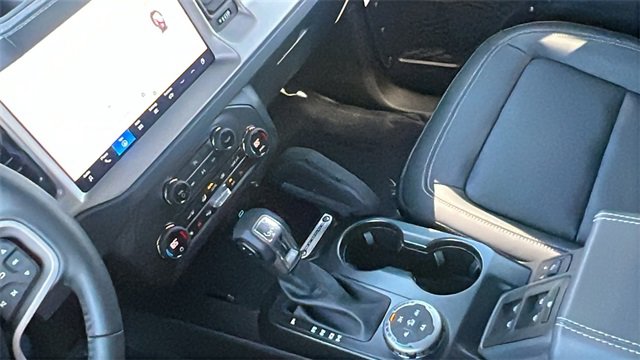 New 2025 Ford Bronco Outer Banks w/ Sasquatch Package image 25