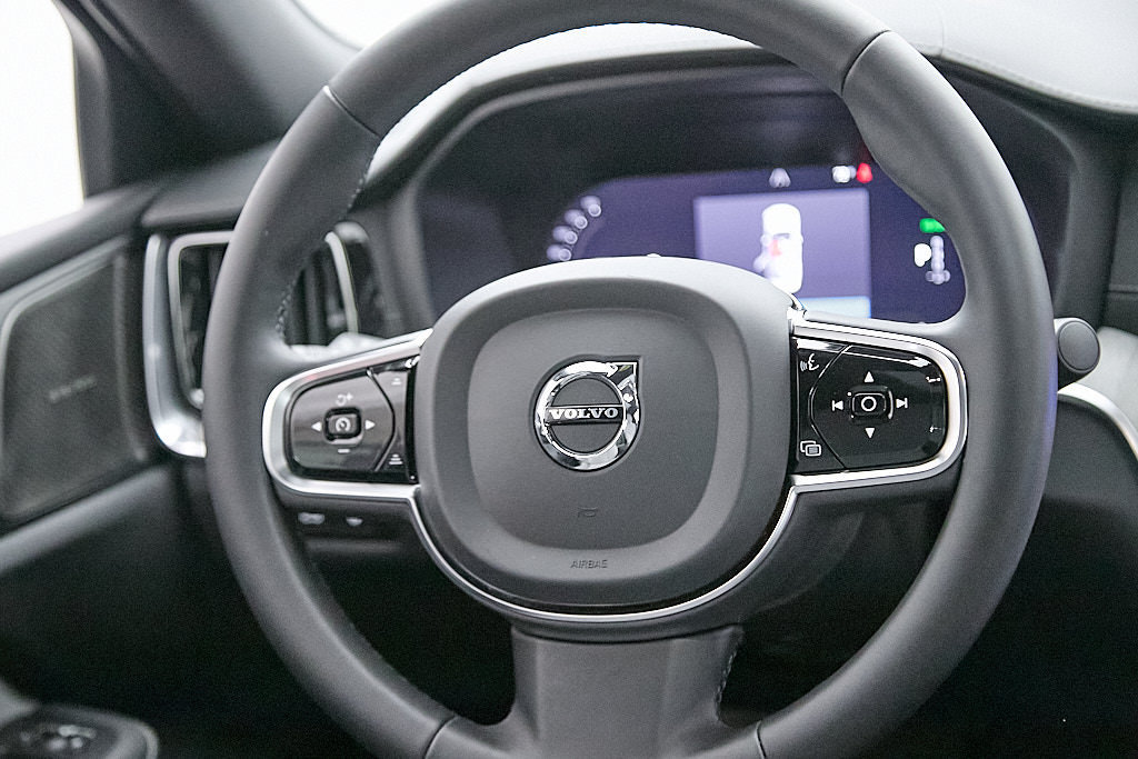 Certified 2024 Volvo S60 T8 Ultimate AWD/4WD image 30