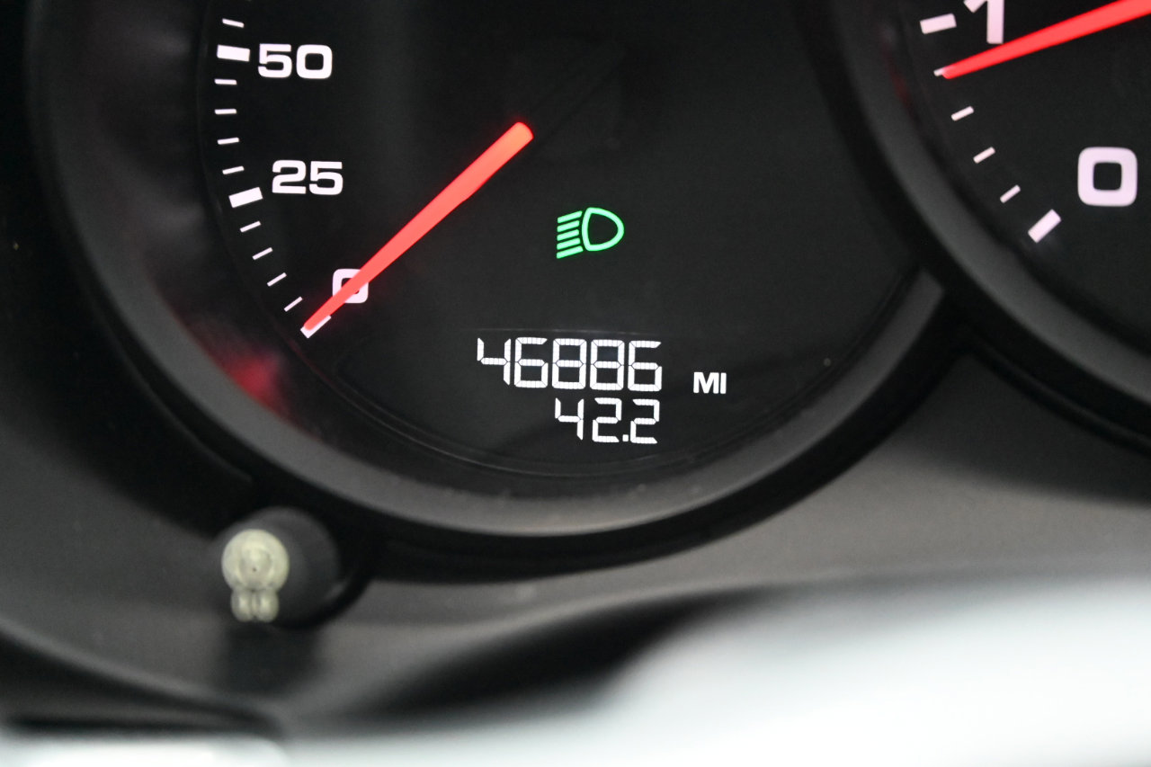 Used 2016 Porsche Cayman image 28