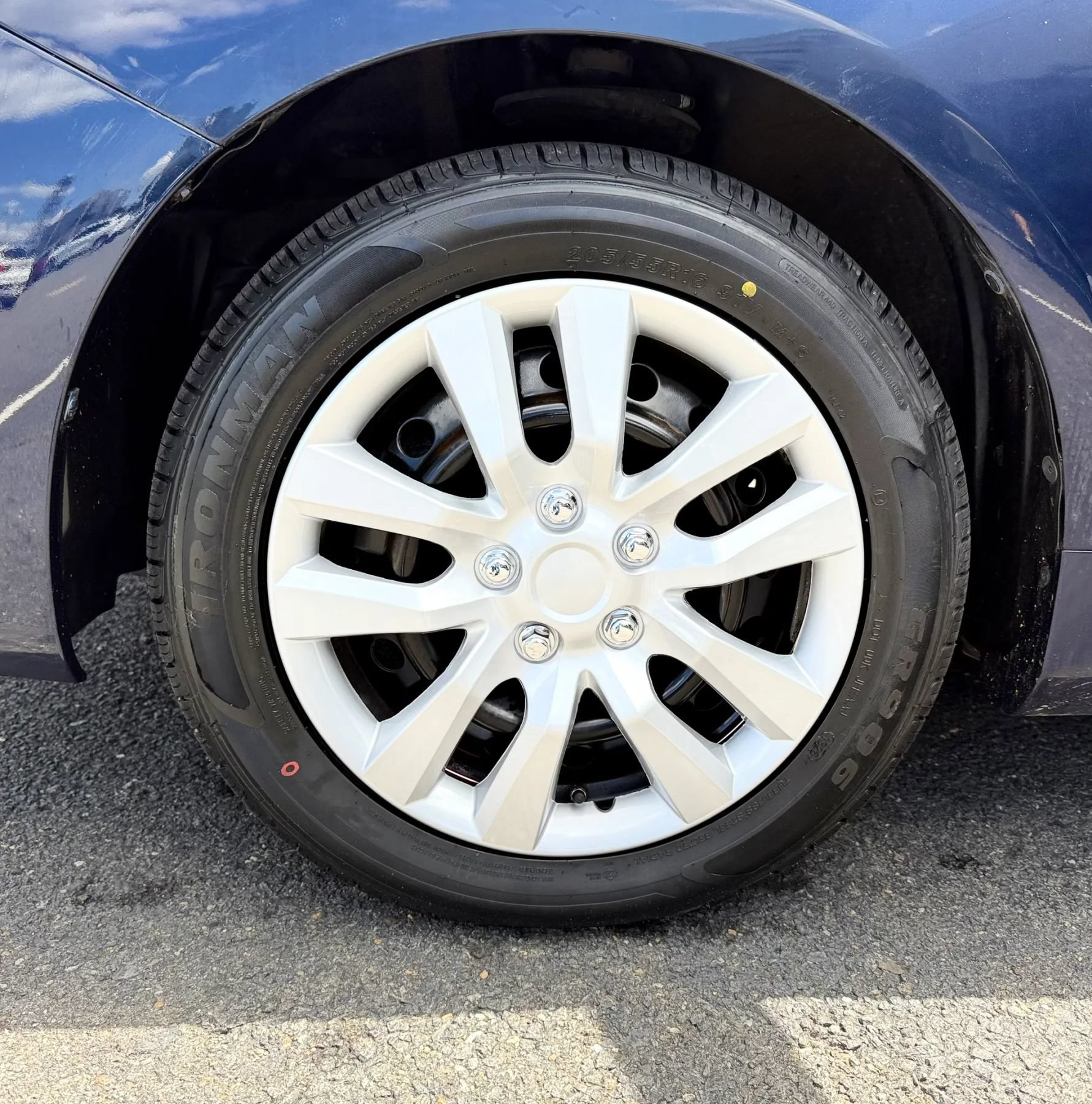 Used 2012 Toyota Corolla LE FWD image 38