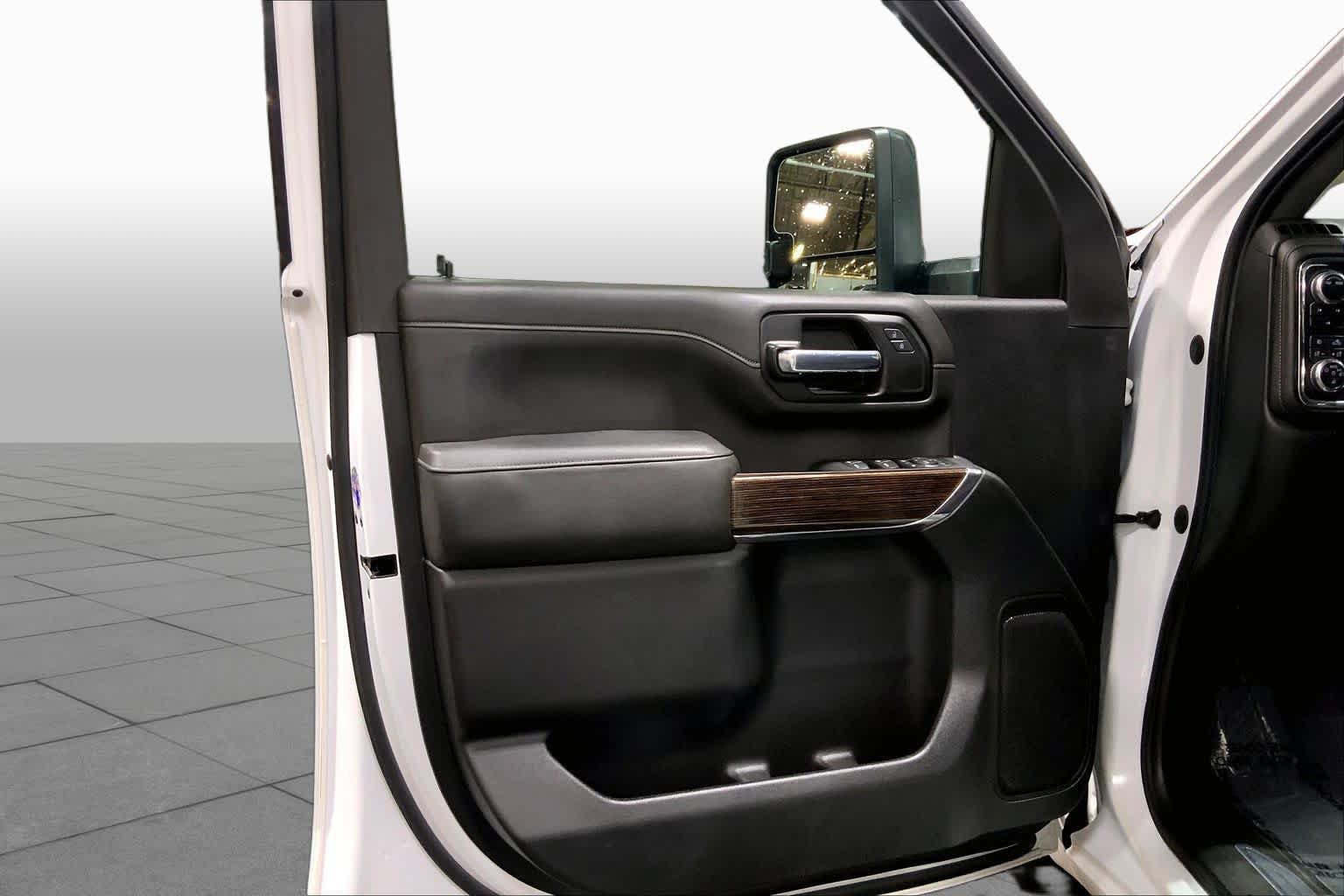 Used 2022 GMC Sierra 2500 SLE w/ SLE Value Package; AWD/4WD image 22