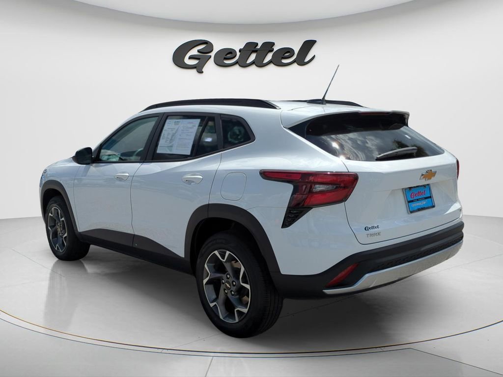 Used 2024 Chevrolet Trax LT image 6