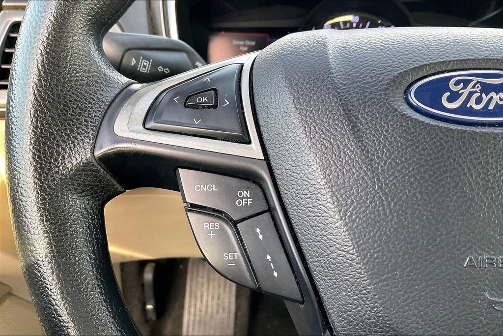 Used 2019 Ford Fusion SE image 13