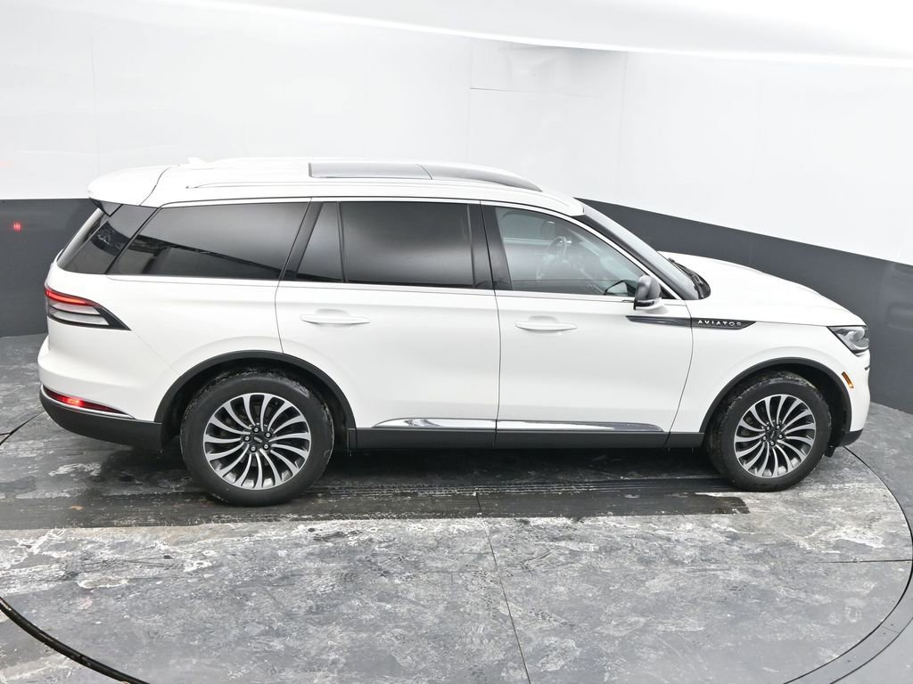 Used 2023 Lincoln Aviator AWD w/ Premium Package image 45