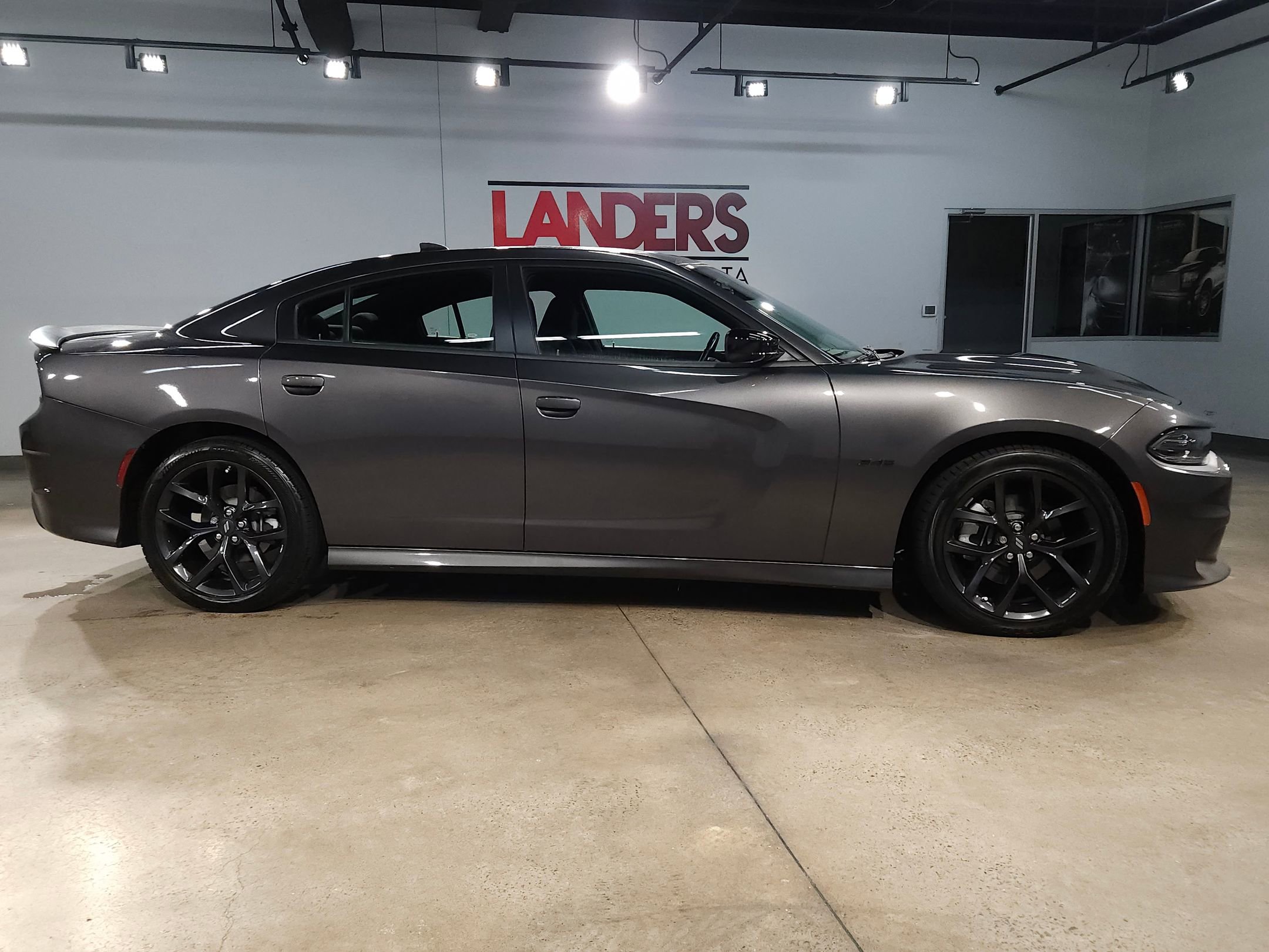 Used 2023 Dodge Charger R/T w/ Blacktop Package image 8