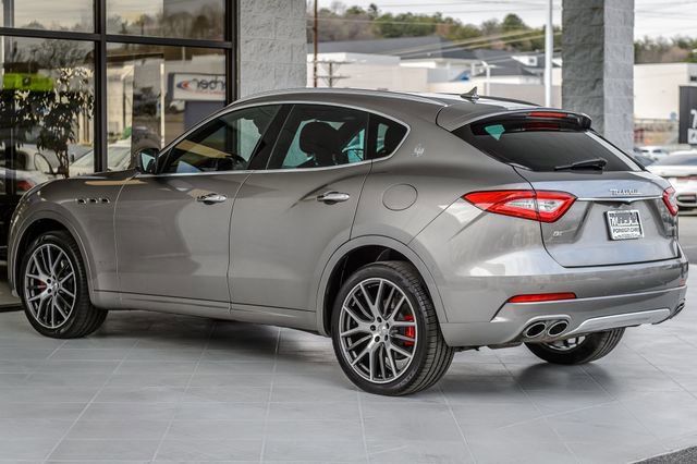 Used 2019 Maserati Levante GranLusso image 7