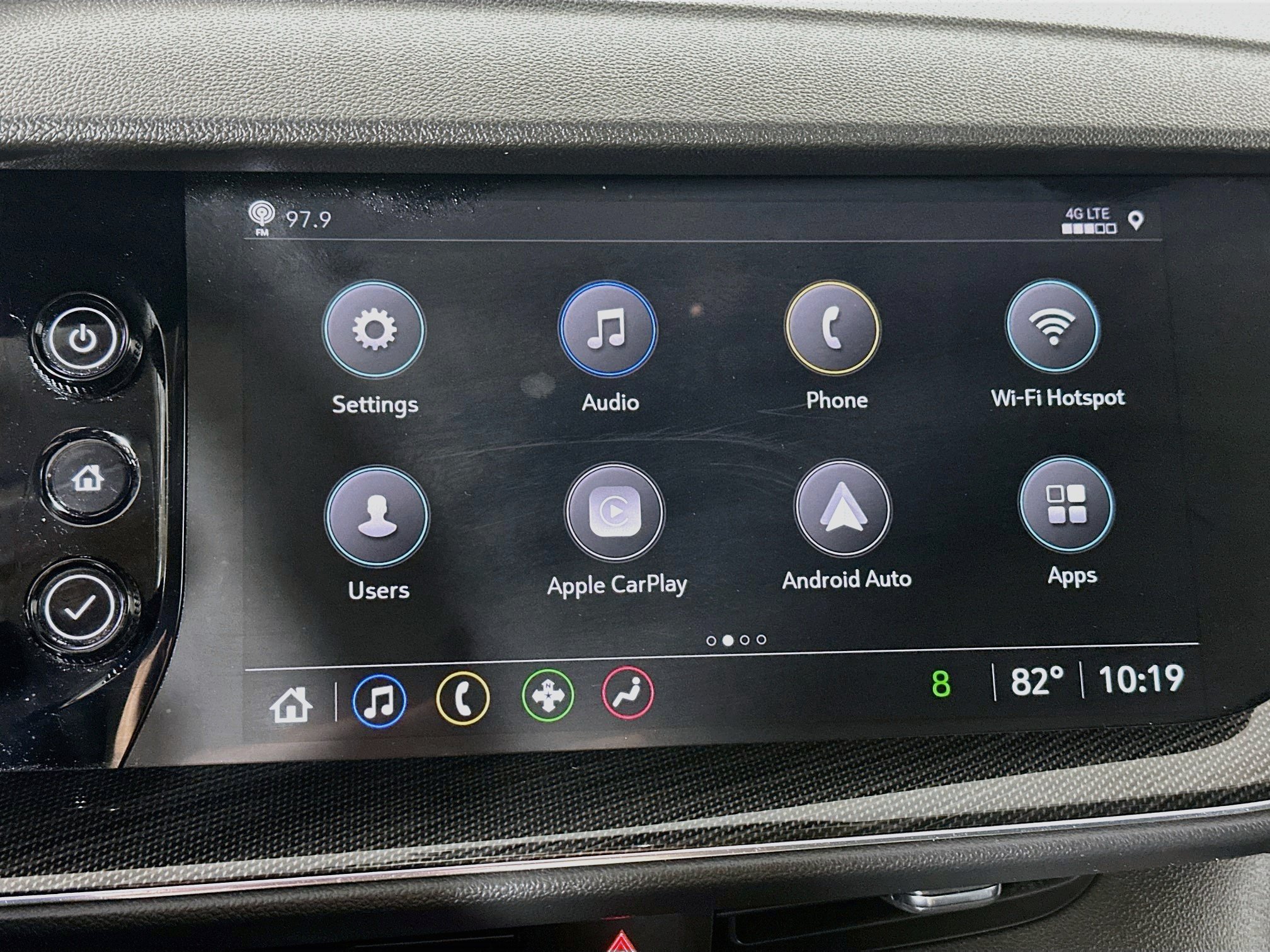 Used 2023 Buick Envision Essence AWD/4WD image 14
