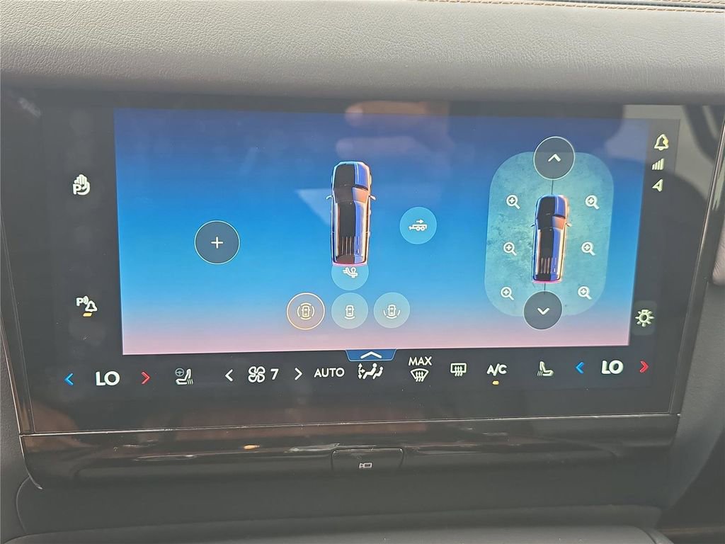 New 2025 Lincoln Navigator L Black Label image 18