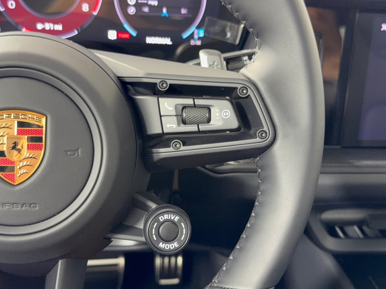 New 2026 Porsche Cayenne GTS AWD/4WD image 19