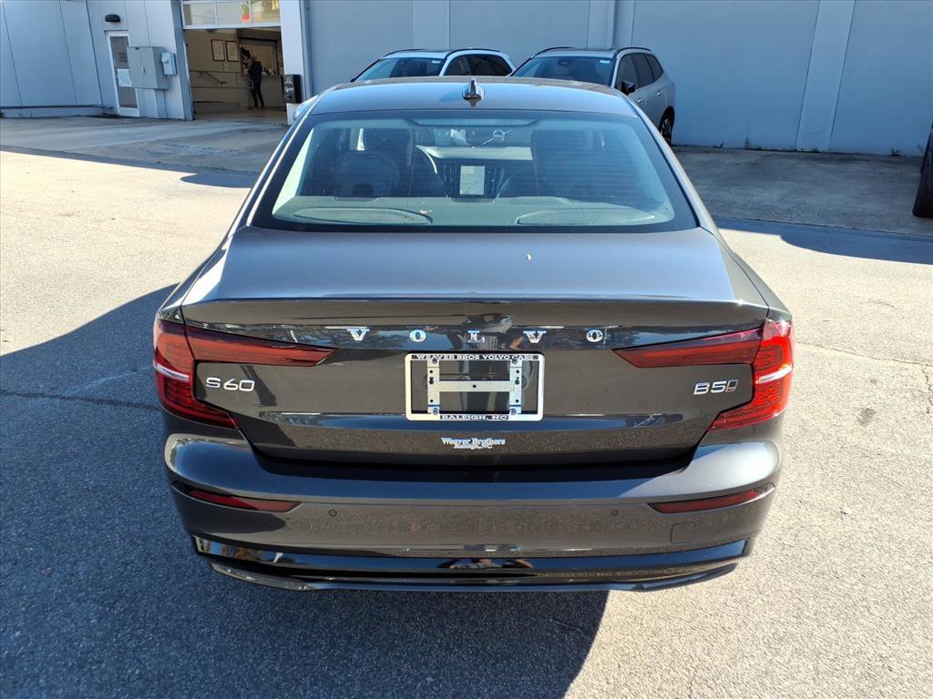 Certified 2025 Volvo S60 B5 Core AWD/4WD image 4