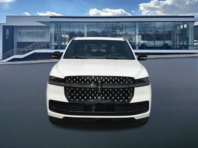 New 2027 Lincoln Navigator L Black Label AWD/4WD image 2