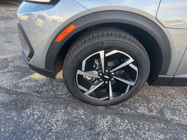 New 2026 Chevrolet Equinox EV LT image 10