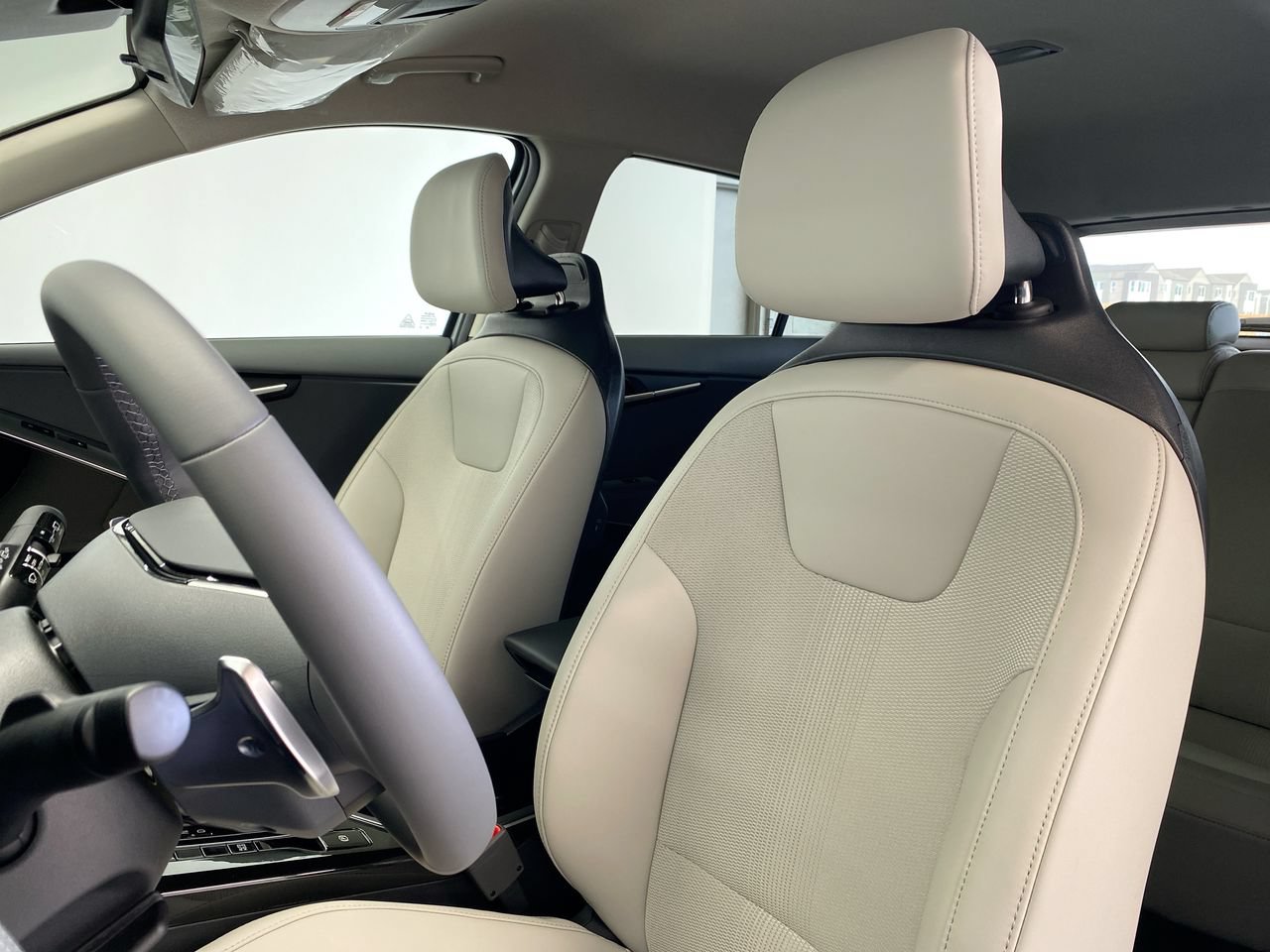 New 2026 Kia Niro EX FWD image 19