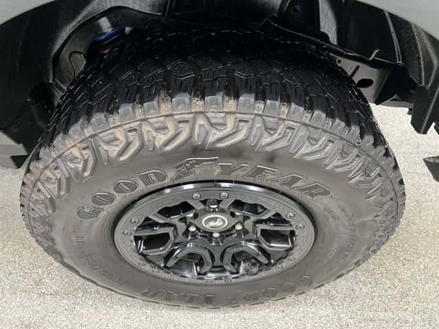 Used 2023 Ford Bronco Wildtrak image 16