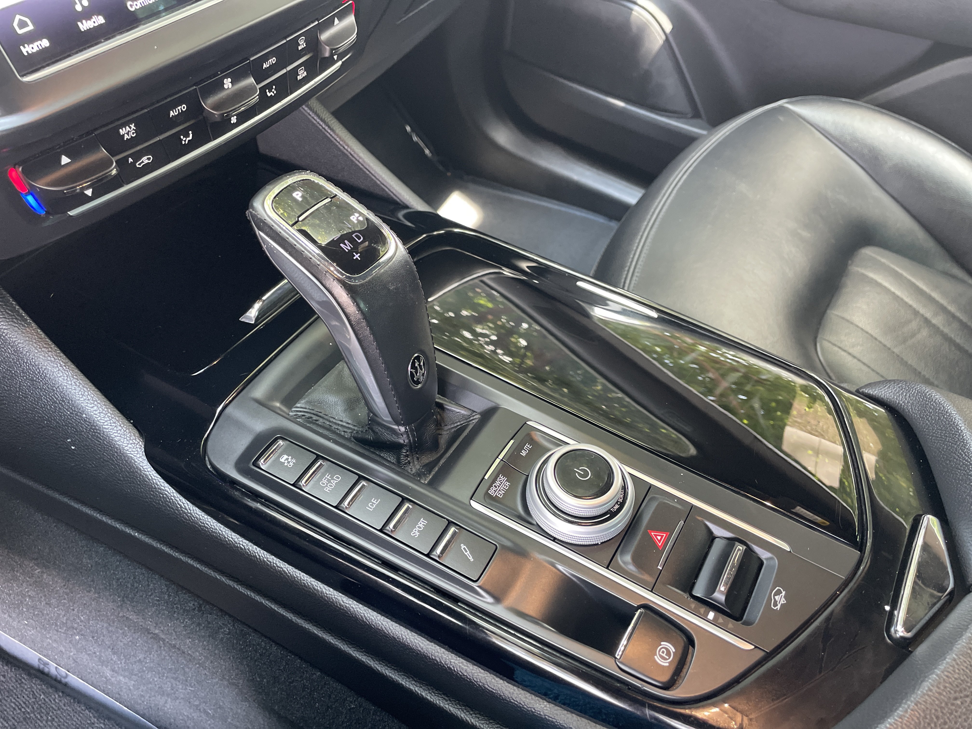 Used 2023 Maserati Levante Modena AWD/4WD image 25