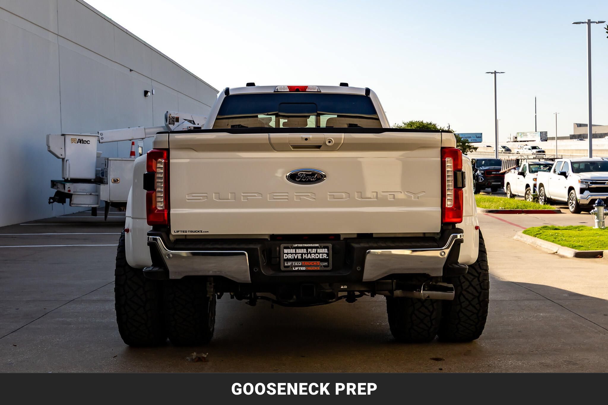 Used 2026 Ford F350 Lariat w/ Lariat Ultimate Package AWD/4WD image 8