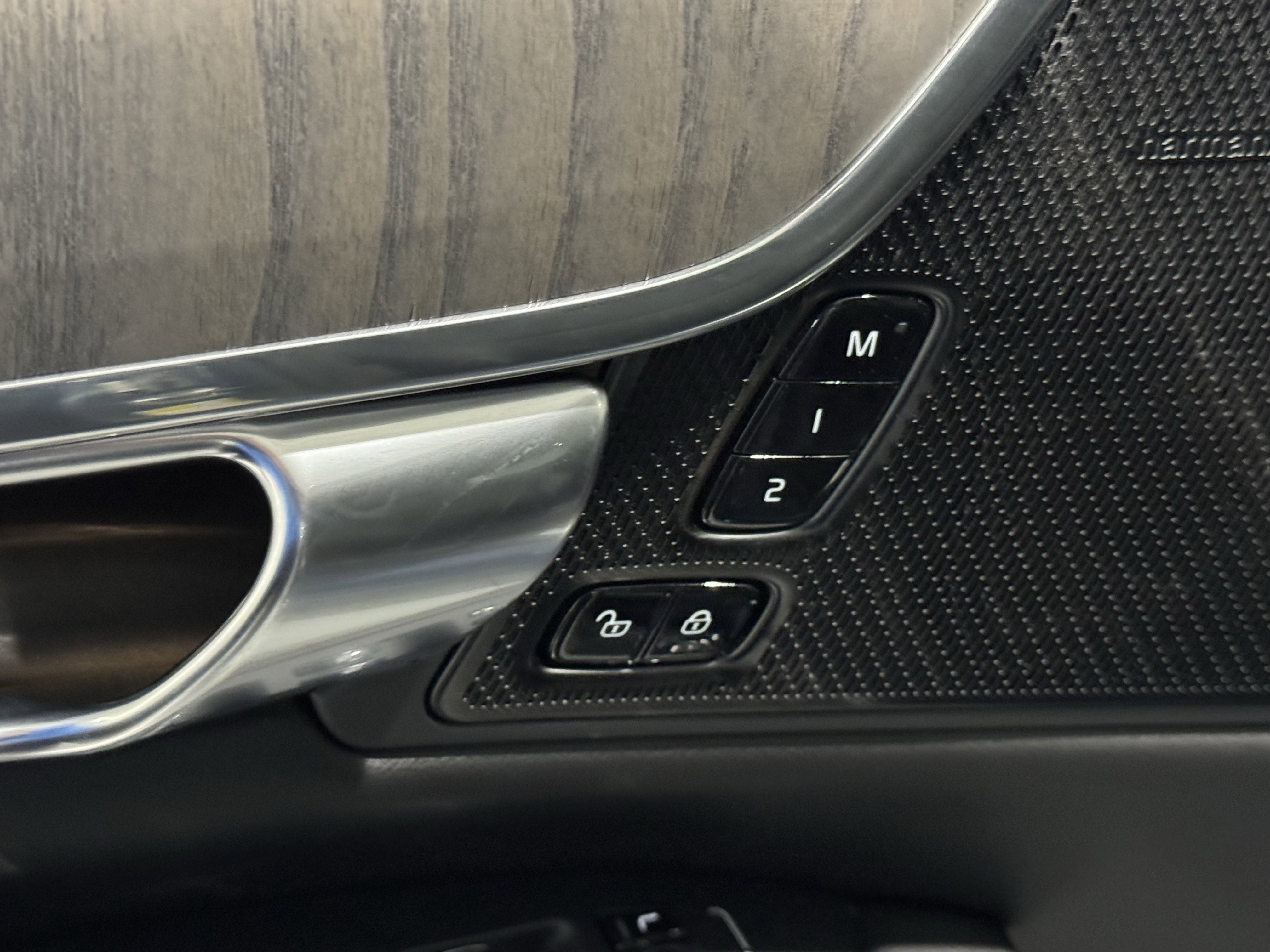 Used 2023 Volvo S90 B6 Ultimate w/ Protection Package Premier image 23