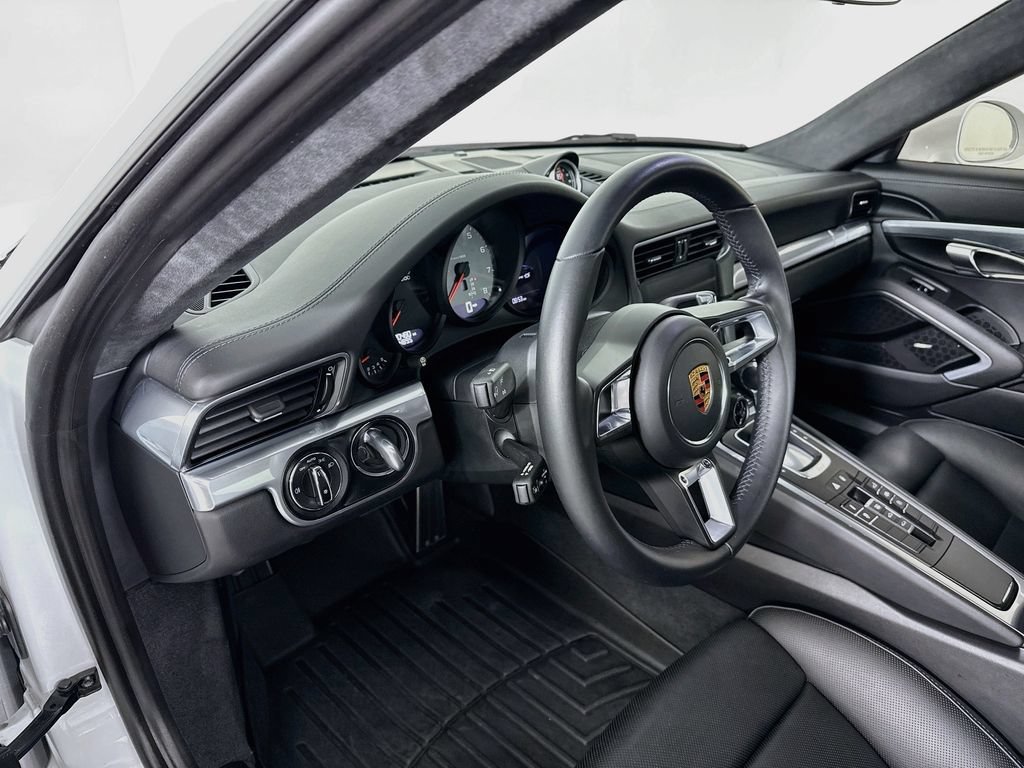 Certified 2018 Porsche 911 Carrera 4S AWD/4WD image 4