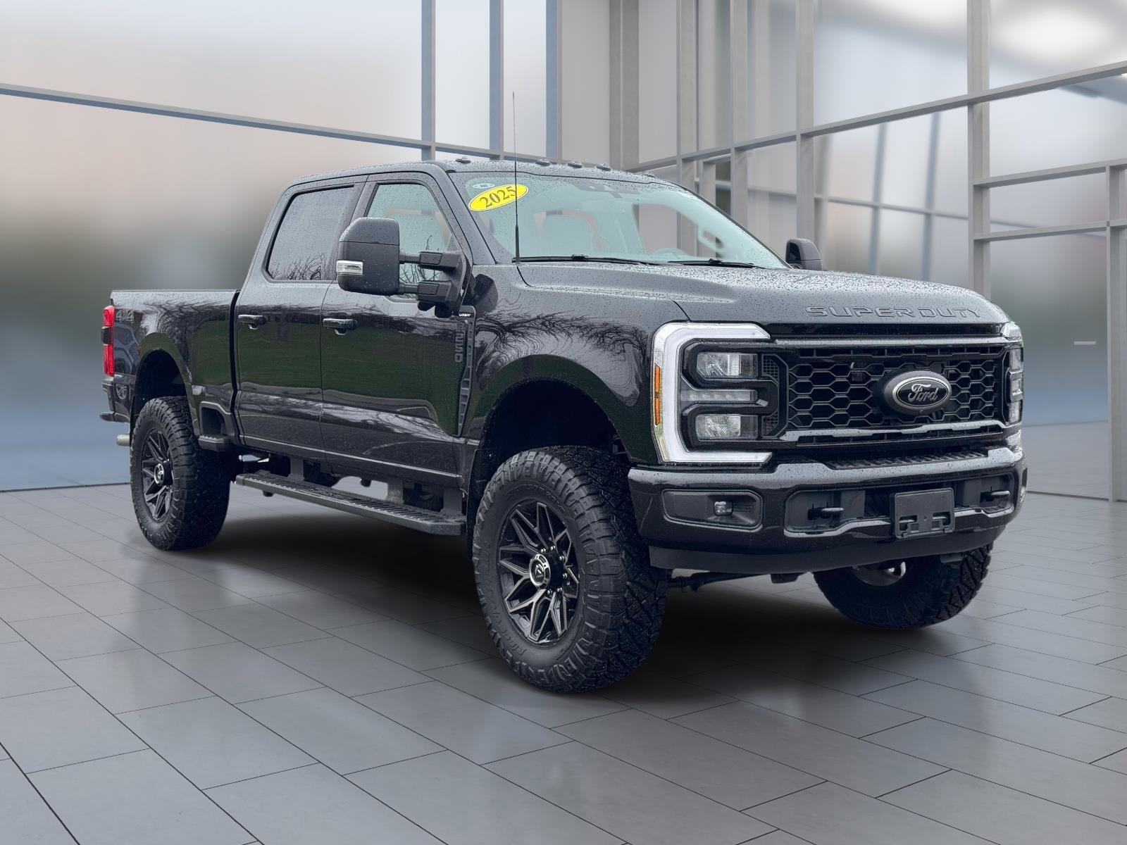 Used 2025 Ford F250 Lariat w/ Black Appearance Package image 2