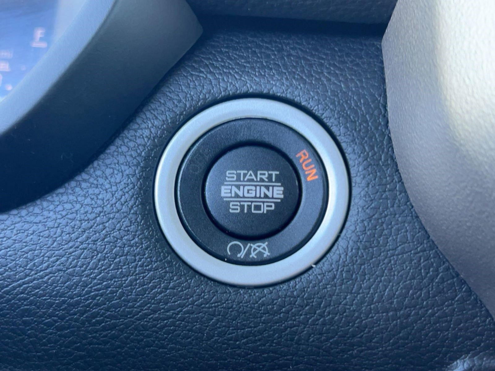 Used 2024 RAM 2500 Laramie w/ Safety Group image 27