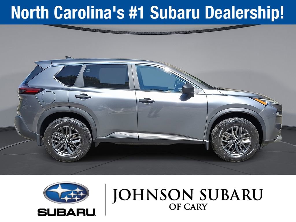 Used 2023 Nissan Rogue S AWD/4WD image 26