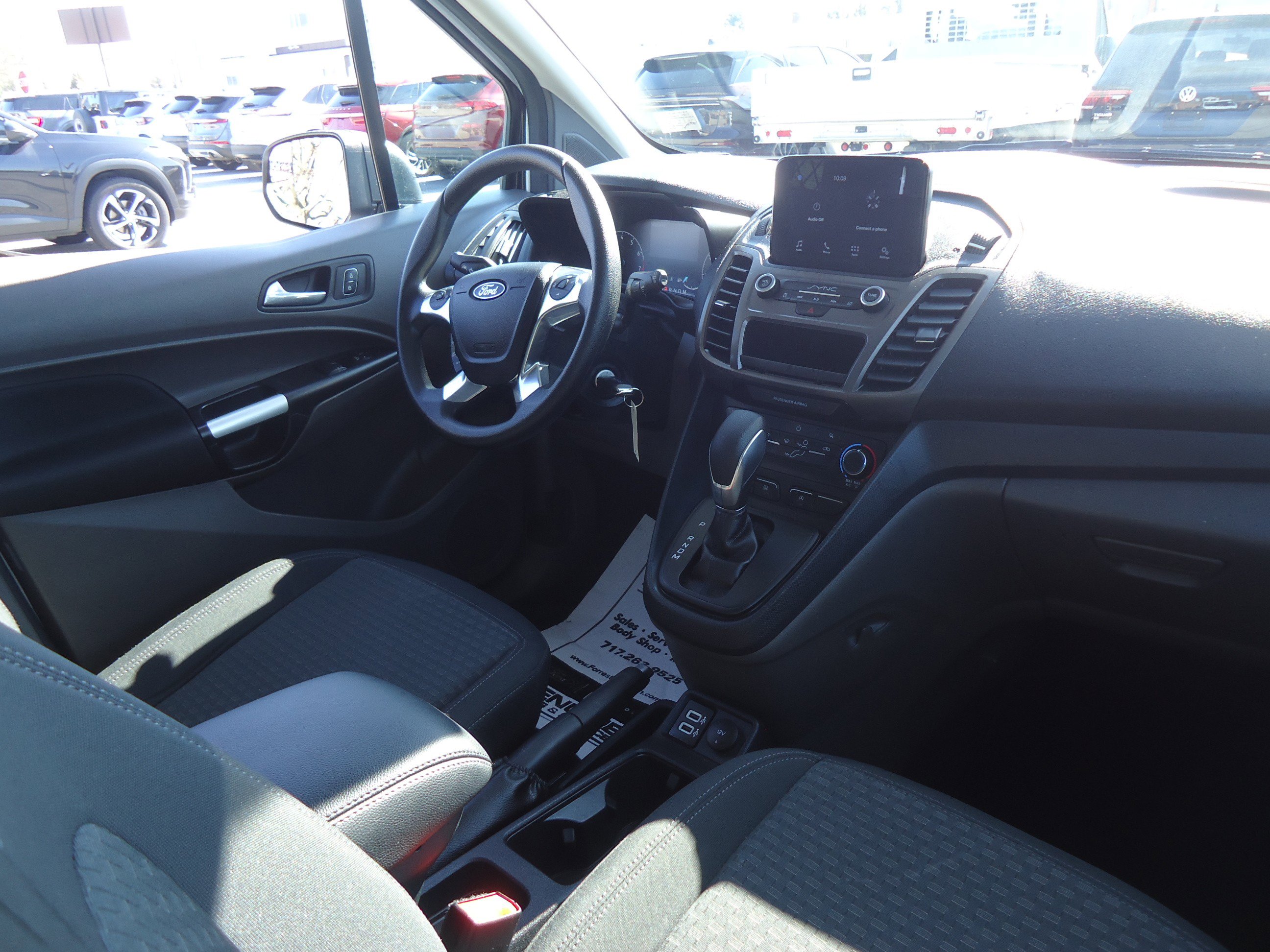 Used 2020 Ford Transit Connect XLT image 22