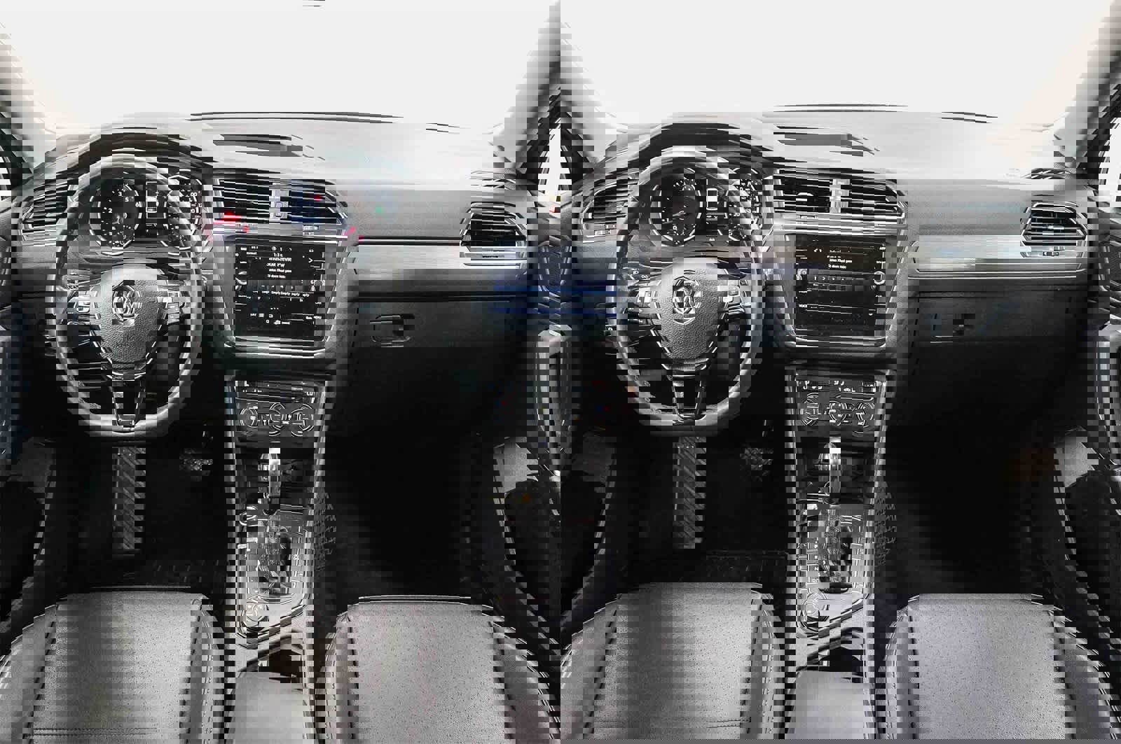 Used 2020 Volkswagen Tiguan SE image 12