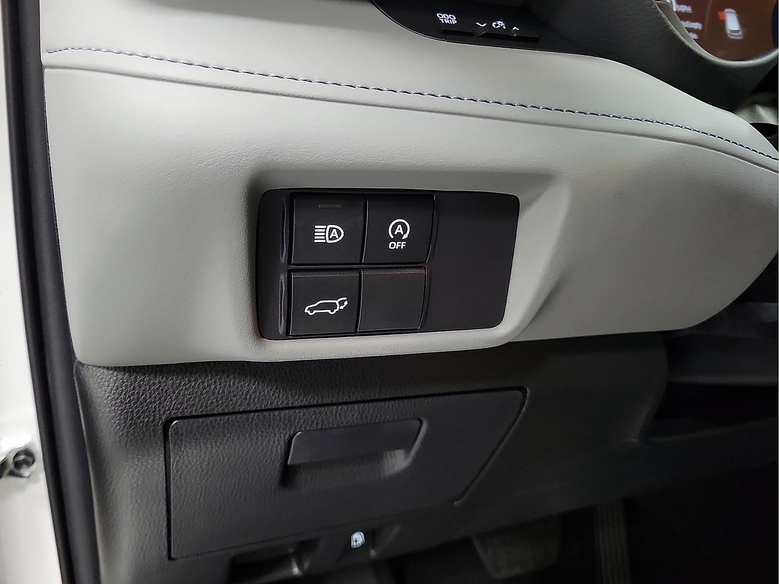 Certified 2024 Toyota Highlander XLE AWD/4WD image 14