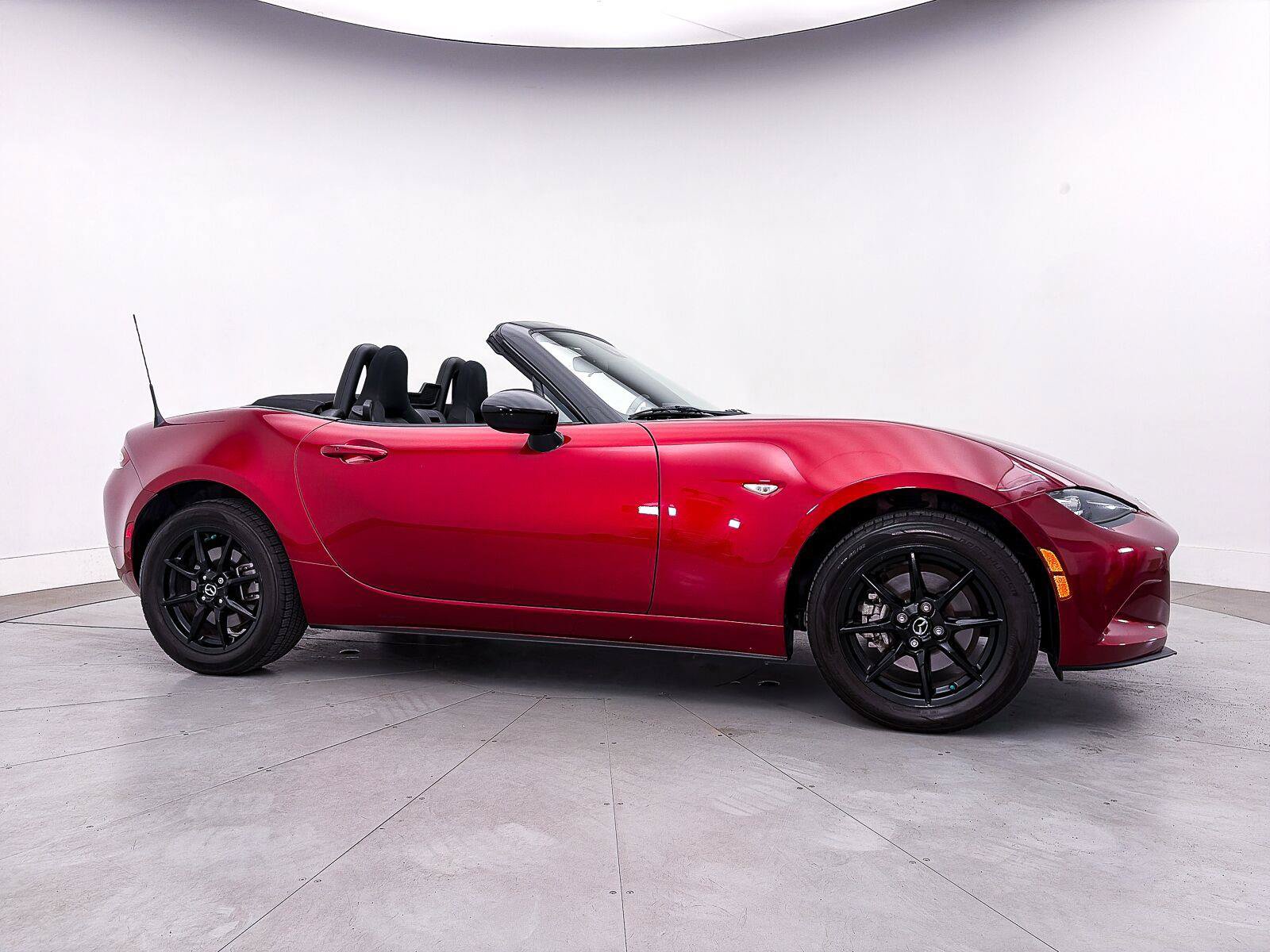 Used 2021 MAZDA MX-5 Miata Sport RWD image 37
