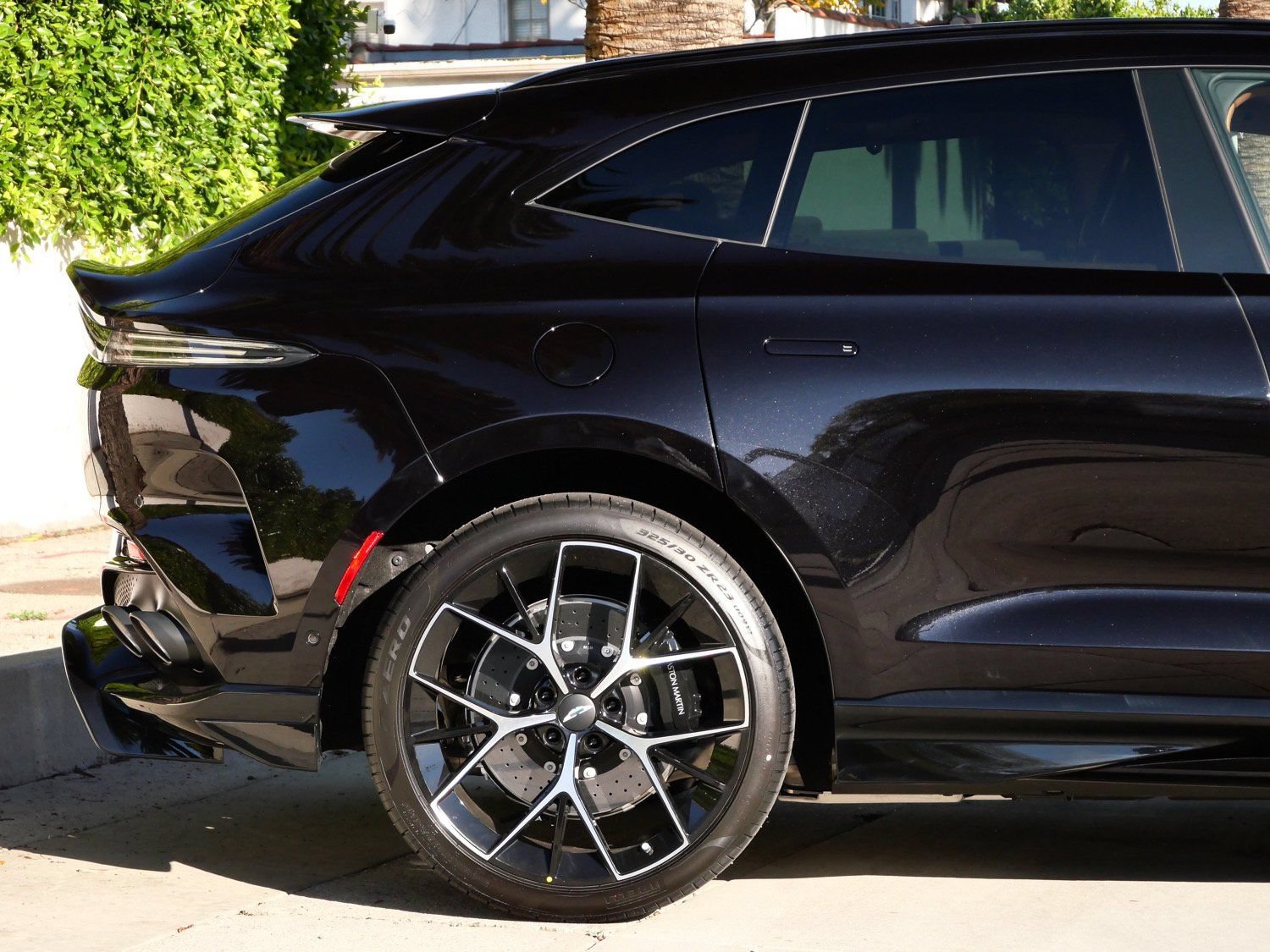 New 2026 Aston Martin DBX 707 AWD/4WD image 9