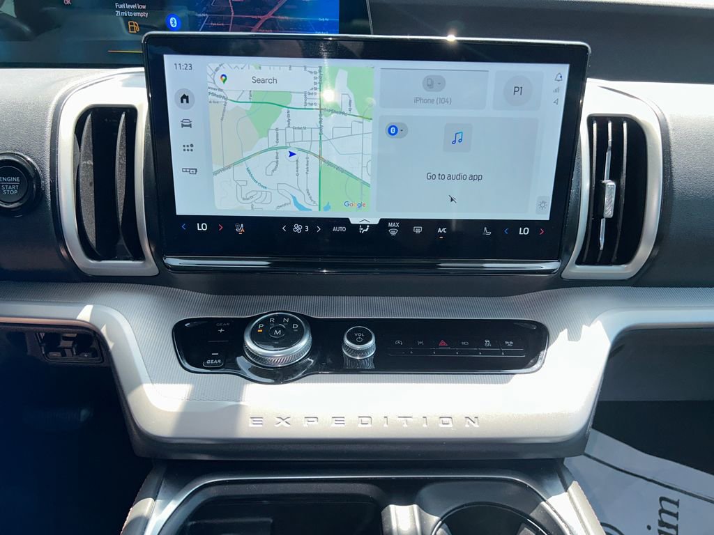 Used 2025 Ford Expedition Active RWD image 21