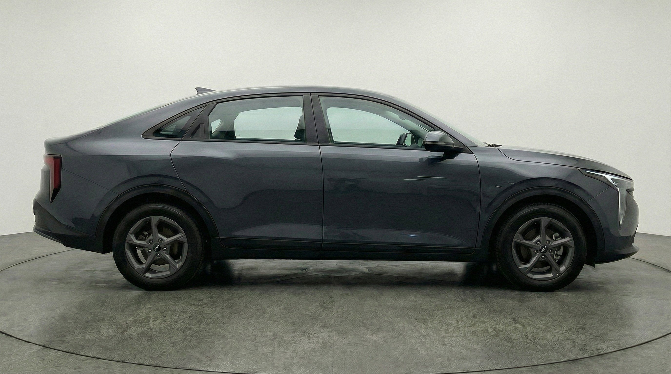 Used 2025 Kia K4 LXS image 11