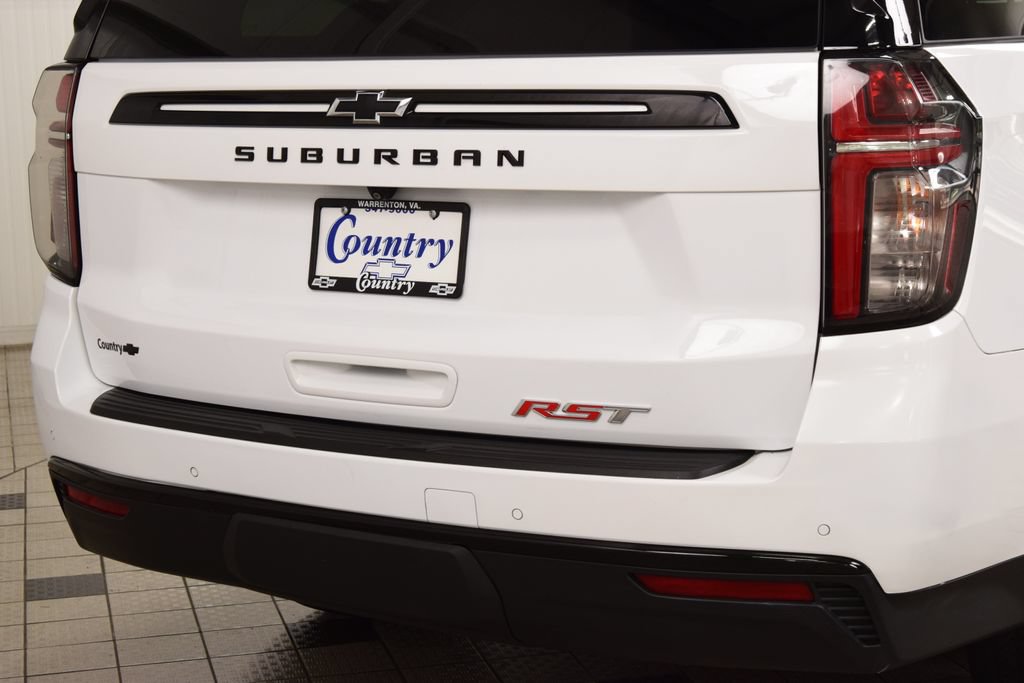 Used 2024 Chevrolet Suburban RST w/ Luxury Package AWD/4WD image 19