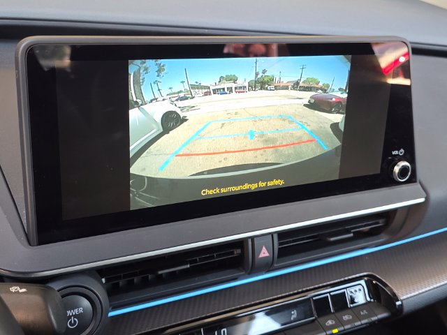 Used 2024 Toyota Prius XLE FWD image 20