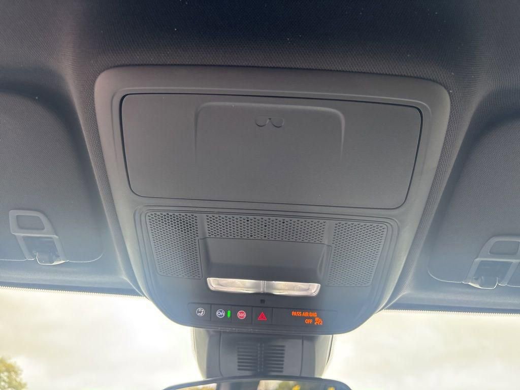 New 2026 Chevrolet Equinox LT w/ Convenience Package II image 22