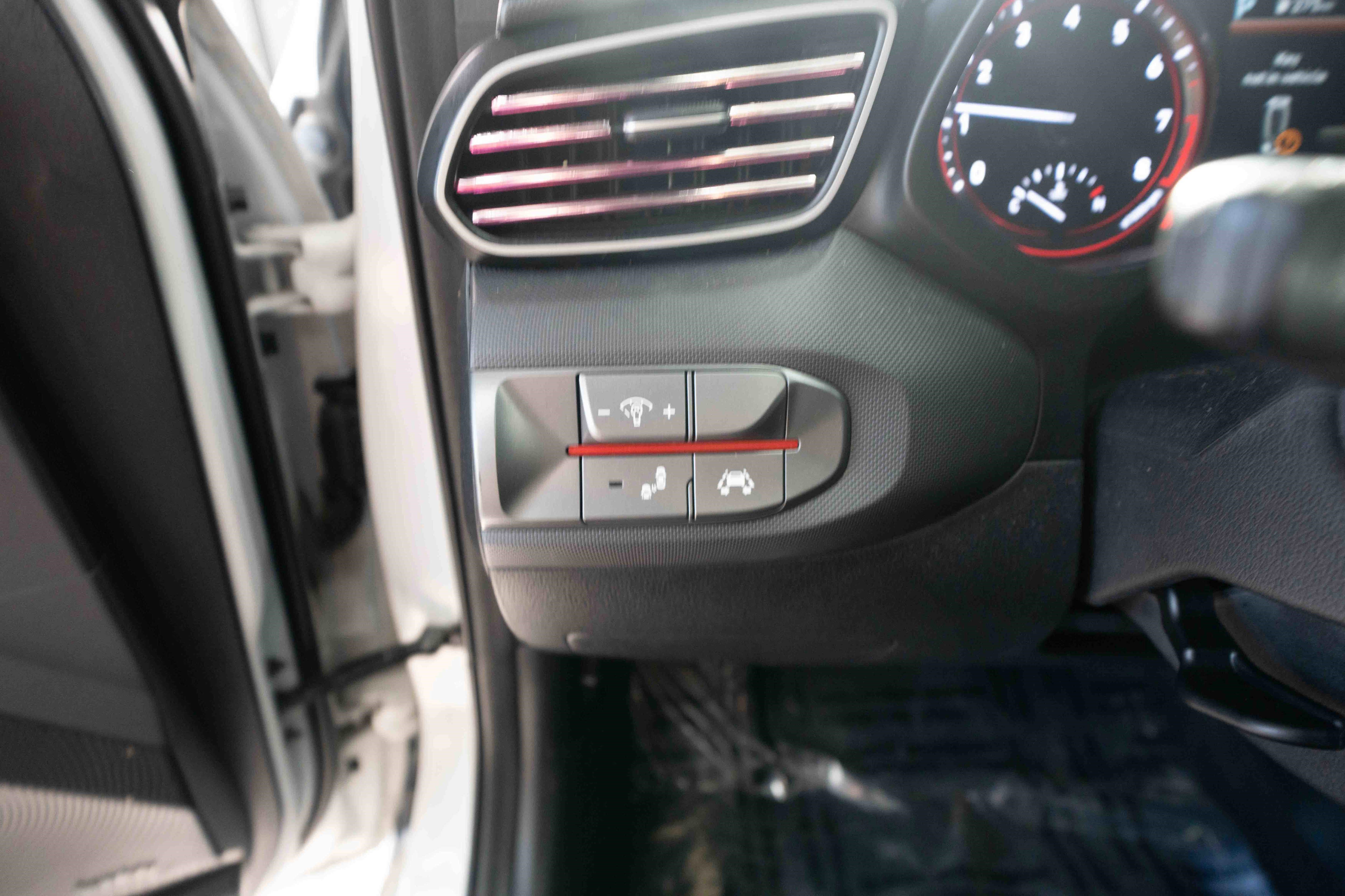 Used 2019 Hyundai Veloster 2.0 Premium image 11