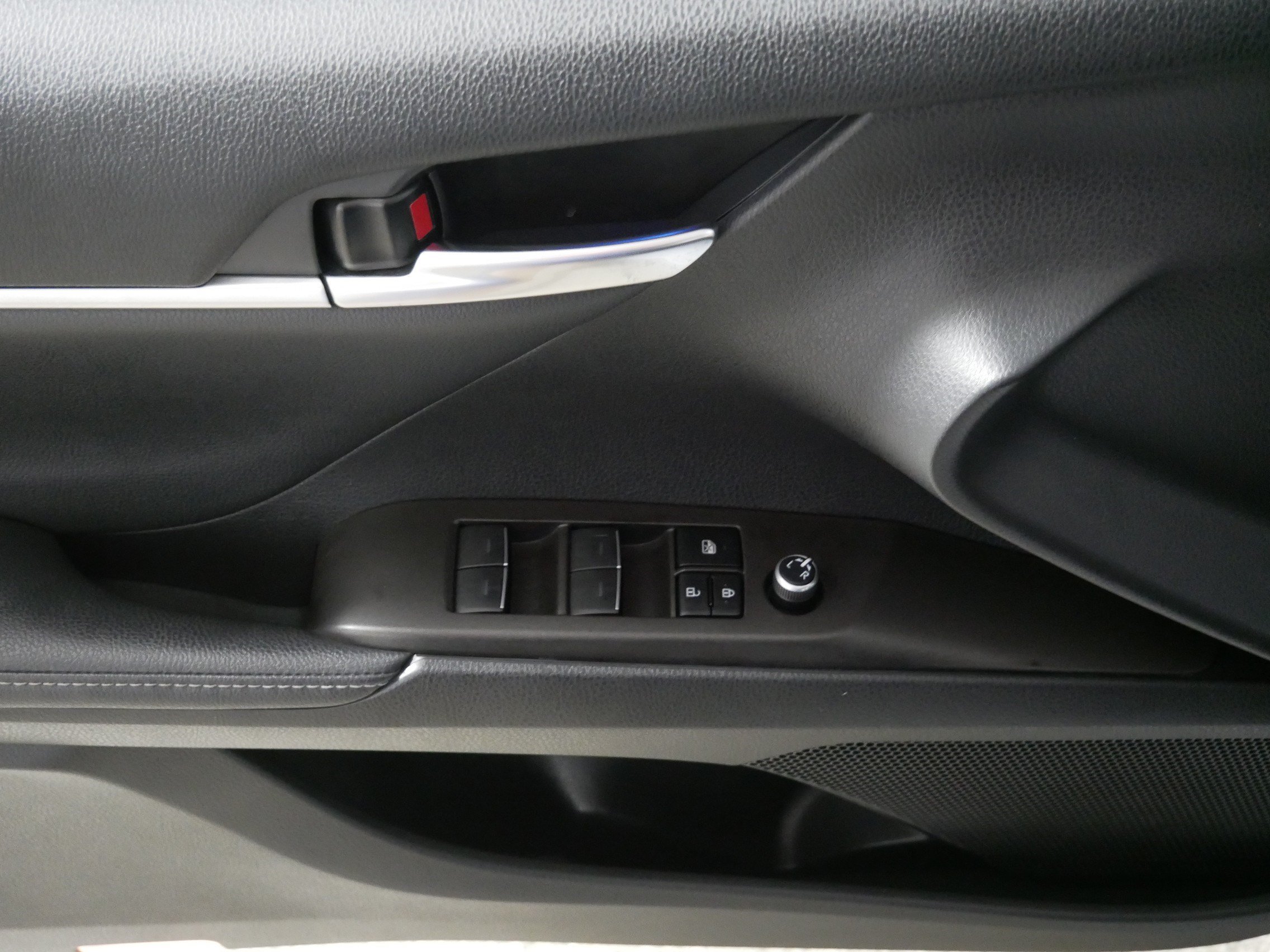 Used 2023 Toyota Camry XSE FWD image 19