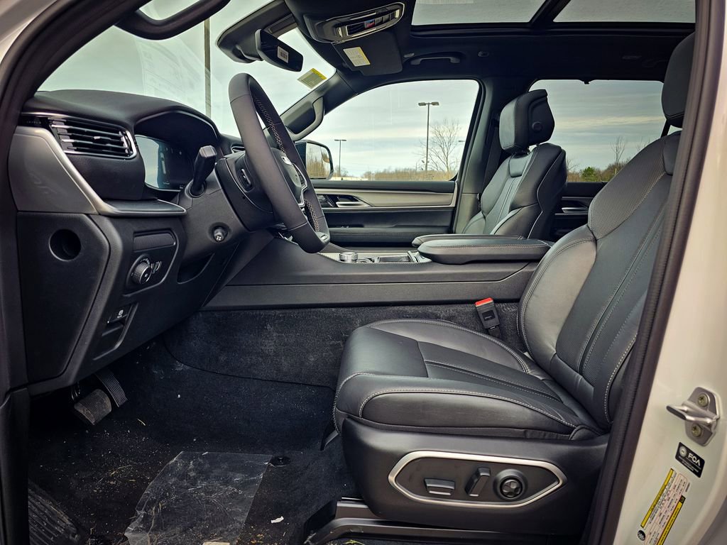 New 2025 Jeep Wagoneer Series III image 17